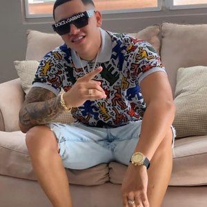 Meet your Posher, Jonathan joel